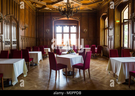 Salle gothique classique au restaurant à château allemand ou palace Banque D'Images