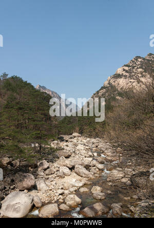 Les roches de singye stream, Kangwon-do, les monts Kumgang, en Corée du Nord Banque D'Images