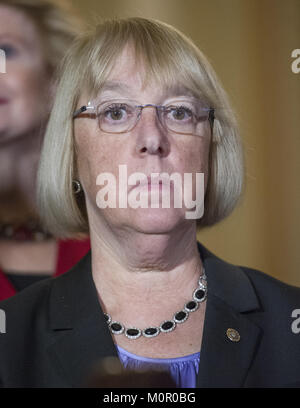 Washington, District de Columbia, Etats-Unis. 23 Jan, 2018. États-unis le sénateur Patty Murray (Démocrate de Washington) attend de faire des remarques à la suite de la politique du Parti démocratique dans le déjeuner du Capitole à Washington, DC le Mardi, Janvier 23, 2018.Credit : Ron Sachs/CNP Crédit : Ron Sachs/CNP/ZUMA/Alamy Fil Live News Banque D'Images