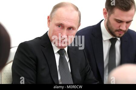 Moscou, Russie. 23 Jan, 2018. Le président russe Vladimir Poutine lors d'une réunion bilatérale avec le Président argentin Mauricio Macri au Kremlin, le 23 janvier 2018 à Moscou, Russie. Credit : Planetpix/Alamy Live News Banque D'Images