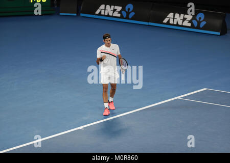 Melbourne, AustraliaSwiss joueur de tennis Roger Federer est en action au cours de sa 1/4 finale à l'Open d'Australie contre le joueur de tennis Tchèque Tomas Berdych le Jan 24, 2018 à Melbourne, Australie - ©Yan Lerval/Alamy Live News Banque D'Images