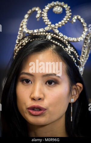 Bruxelles, Belgique. 24 Jan, 2018. Miss Belgique 2018 Angeline Flor Pua au cours d'une visite au siège du Parlement européen à Bruxelles, Belgique le 24.01.2018 par Wiktor Dabkowski | Conditions de crédit dans le monde entier : dpa/Alamy Live News Banque D'Images