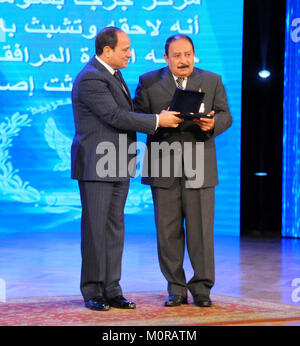 Le Caire, Égypte. 24 Jan, 2018. Le président égyptien, Abdel Fattah al-Sisi participe à une cérémonie organisée pour marquer la Journée de la police, au Caire, en Egypte, le 24 janvier 2018 Credit : le président égyptien Office/APA/Images/fil ZUMA Alamy Live News Banque D'Images