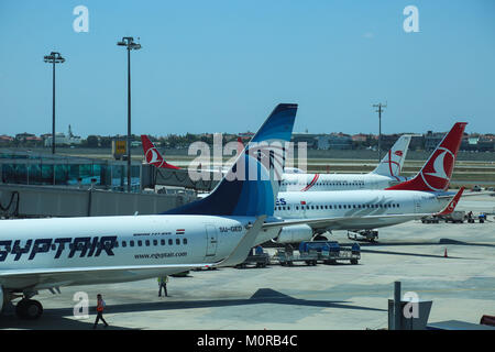19 juillet 2017 - L'image de l'intérieur de l'aéroport Ataturk d'Istanbul. Turkish Airlines est la compagnie aérienne nationale de la Turquie, et quartier de l''aéroport Atatürk est à sa base principale (image Crédit : © Louai Barakat/ImagesLive via Zuma sur le fil) Banque D'Images