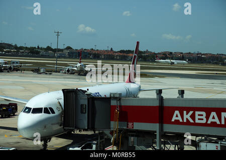 19 juillet 2017 - L'image de l'intérieur de l'aéroport Ataturk d'Istanbul. Turkish Airlines est la compagnie aérienne nationale de la Turquie, et quartier de l''aéroport Atatürk est à sa base principale (image Crédit : © Louai Barakat/ImagesLive via Zuma sur le fil) Banque D'Images