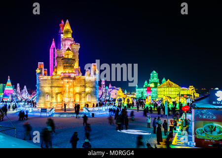 Janvier 2015 - Harbin, Chine - bâtiments de glace dans l'International Ice and Snow Festival Banque D'Images