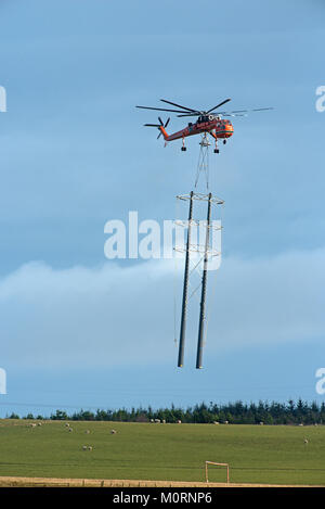 Erickson Air Crane à Drumuir site ferme éolienne près de Keith dans Moray. Banque D'Images