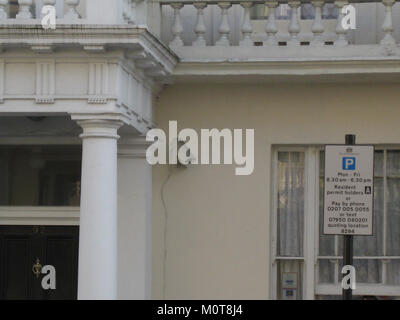 Caméras de surveillance CCTV à Londres, utilisées pour la sécurité et la surveillance, avec cette image capturant le vaste réseau de caméras à travers la ville. Banque D'Images