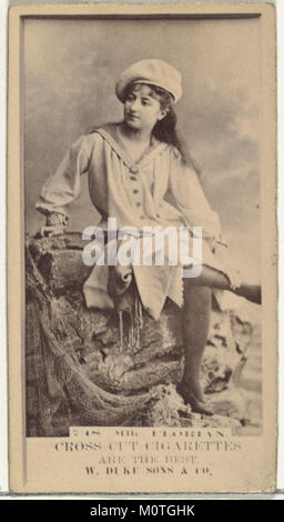 Cette carte commerciale des années 1880 met en vedette Miss Florian de la série Actors and Actress (N145-3), émise par W. Duke, sons & Co pour promouvoir les cigarettes Cross Cut. La photographie d'albumen mesure 2 11/16 × 1 3/8 pouces. Banque D'Images