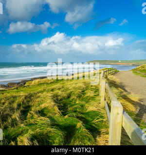 Vue vers l'île et le phare de Godrevy Gwithian Cornwall England UK Europe Banque D'Images