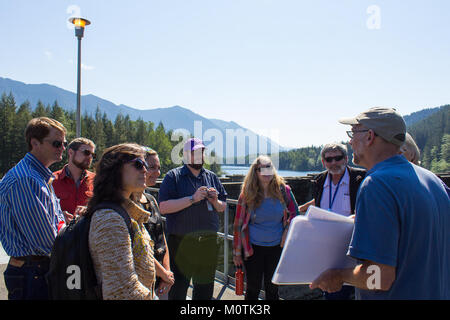 La visite du bassin versant de la rivière Cedar offre aux visiteurs la chance d'explorer l'environnement naturel et les caractéristiques écologiques du bassin versant, en mettant l'accent sur la conservation de l'eau et la faune locale. Banque D'Images