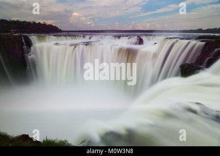 Vue de la Gorge du Diable, l'Iguazu, Argentine Banque D'Images