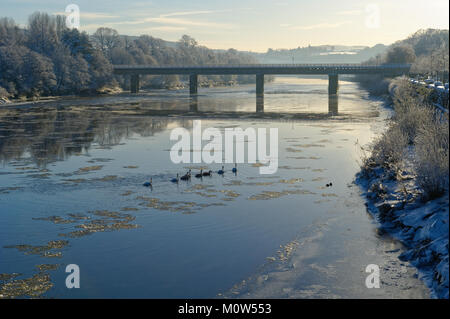 Perth, Ecosse, Royaume-Uni. Un jour d'hiver en novembre 2010 suite à une température basse record la nuit avant de -17 °C. Banque D'Images