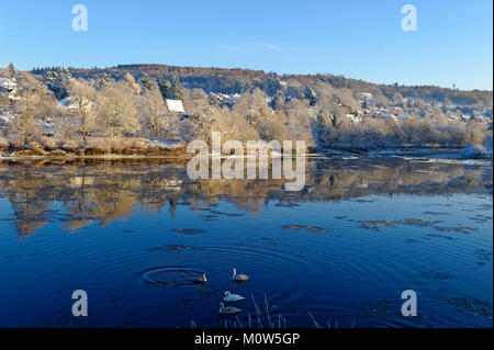 Perth, Ecosse, Royaume-Uni. Un jour d'hiver en novembre 2010 suite à une température basse record la nuit avant de -17 °C. Banque D'Images