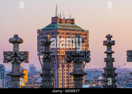 Italie,Lombardie,Milan,Tour Velasca vu du toit du Duomo Banque D'Images