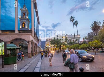 L'Argentine, la province de Salta, Salta, la Plaza 9 de Julio,Cathédrale de Salta a été construite dans la seconde moitié du du 19e siècle Banque D'Images