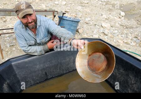 Le Canada, Territoire du Yukon Dawson City,Bas,Gold Mine, David Miller Prospector Banque D'Images