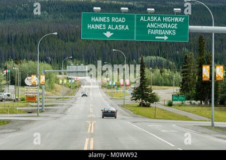 Le Canada, Territoire du Yukon, Haines Junction, Alaska Highway Banque D'Images