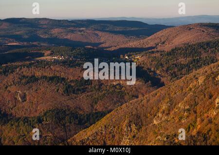 France,Gard,Les Causses et les Cévennes, paysage culturel de l'agro pastoralisme méditerranéen,inscrite au patrimoine mondial de l'UNESCO, Parc National des Cévennes,répertorié comme se réserve Biosphère par l'UNESCO, Valleraugue,massif de l'Aigoual, Cévennes Banque D'Images