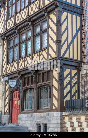 France,Somme,Amiens,Notre-Dame,chambre du pèlerin, la reconstruction d'un ancien lieu où les pèlerins ont été déposées, abrite aujourd'hui des associations culturelles Banque D'Images