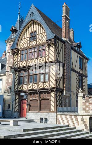 France,Somme,Amiens,Notre-Dame,chambre du pèlerin, la reconstruction d'un ancien lieu où les pèlerins ont été déposées, abrite aujourd'hui des associations culturelles Banque D'Images