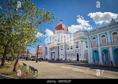 Profil de petit hôtel de ville de Cienfuegos Cuba Banque D'Images