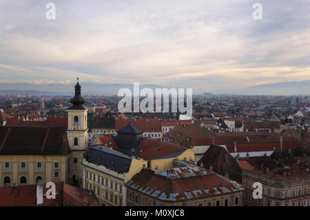 Vue sur la cathédrale luthérienne de Sibiu Banque D'Images