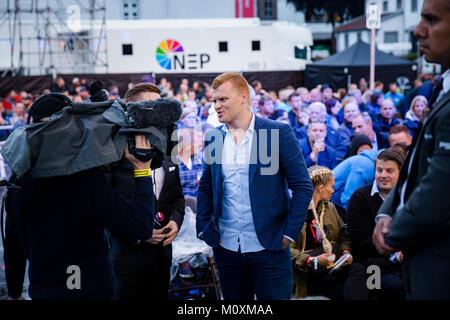 La Norvège, Bergen - 9 juin 2017. L'ancien footballeur Norvégien John Arne Riise est interviewé par la Télévision norvégienne avant l'événement de boxe La bataille de Bergen. (Photo crédit : Gonzales Photo - Jarle H. MEO). Banque D'Images