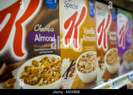 Boîtes de Special K de Kellogg's céréales petit déjeuner d'un supermarché à New York le Jeudi, Janvier 18, 2018. (© Richard B. Levine) Banque D'Images