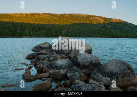 Lever du soleil à l'étang de la Jordanie, l'Acadia National Park, Maine Banque D'Images