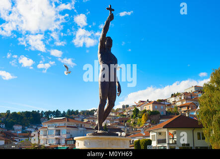 Statue de Catcher d'une croix. Ohrid, Macédoine Banque D'Images