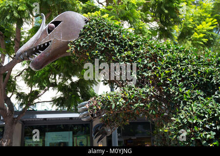 L'un de Claude et François Lalanne, sculptures de dinosaures de la 3rd Street Promenade, Santa Monica, Californie Banque D'Images