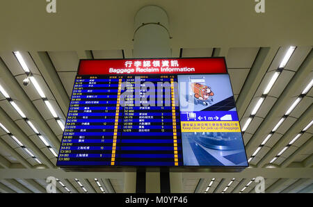 Hong Kong - Mar 28, 2017. Récupération des bagages Information Conseil de l'Aéroport International de Hong Kong. L'aéroport a traité 68,5 millions de passagers, ce qui en fait Banque D'Images