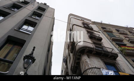 Barcelone, Espagne, maisons près de la Rambla en hiver, Décembre 2017 Banque D'Images