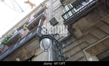 Barcelone, Espagne, maisons près de la Rambla en hiver, Décembre 2017 Banque D'Images