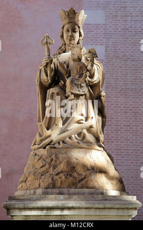 Statue de Santa Maria de la Victoria à la cathédrale de Malaga.Espagne Santa Iglesia Catedral Basílica de la Encarnación Banque D'Images