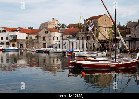 La ville de Stari Grad sur l'île de Hvar, Croatie Banque D'Images