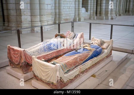 Tombe de Richard Coeur de Lion et d'Isabelle d'Angoulême dans l'abbaye de Fontevraud - Vallée de la Loire , France Banque D'Images