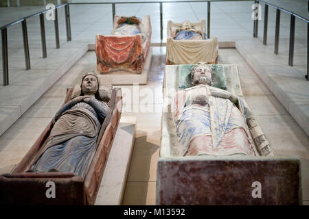 Tombe de Richard Coeur de Lion et d'Isabelle d'Angoulême dans l'abbaye de Fontevraud - Vallée de la Loire , France Banque D'Images