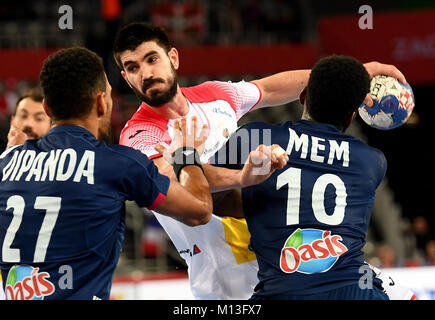 Zagreb, Croatie. 26 janvier, 2018. France Adrien Dipanda (L) et mem Dika en action contre l'Espagne au cours de l'Eduardo Gurbindo Men's match de handball entre la France et l'Espagne à Zagreb, Croatie, 26 janvier 2018. Credit : Monika Skolimowska/dpa-Zentralbild/dpa/Alamy Live News Banque D'Images