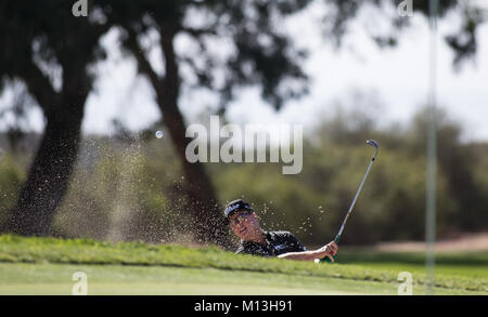 25 janvier 2018 San Diego, USA...Charlie Hoffman dans 6e fairway trou bunker lors de l'ouverture d'année sur Parcours Sud des agriculteurs à l'Open de golf de Torrey Pines à San Diego, CA, le 25 janvier 2018. Jevone Moore Banque D'Images