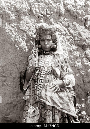 Ouled Nail femme, Algérie, c.1890 Banque D'Images