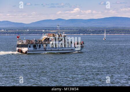 Canada, Province de Québec, Chaudière-Appalaches, Berthier-sur-Mer, bateau de croisière dans les îles du Saint-Laurent Banque D'Images