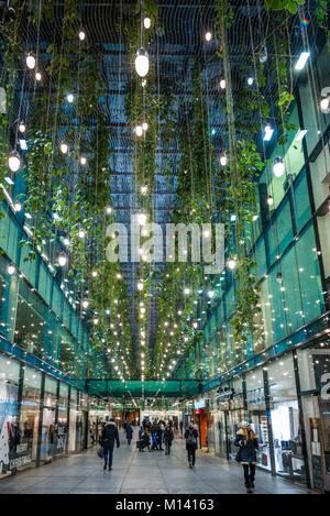 Germany, Bavaria, Munich, Funf Hofe luxury shopping centre, de l'intérieur Banque D'Images