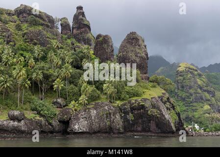 La France, la Polynésie française, l'archipel des Marquises, Fatu Hiva, l'île de la baie de Hanavave Hanavave, également connu sous le nom de baie vierge Banque D'Images