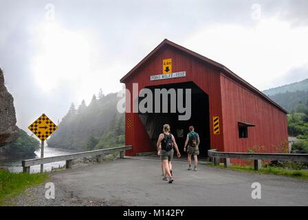 Canada, Nouveau-Brunswick, Alma, le Parc National de Fundy, Pont couvert de Point Wolfe Banque D'Images