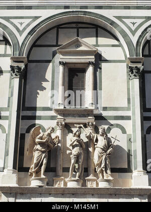 Italie,Toscane,Florence,la place du Dôme, Baptistère Saint-Jean,Baptême de Christ au-dessus des portes du paradis. Banque D'Images