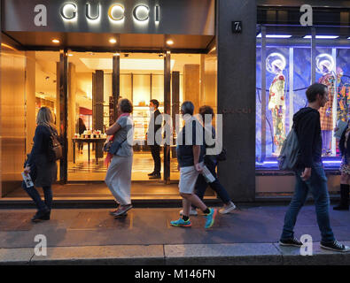 L'Europe,Italie,Lombardie,Milan,via Montenapoleone,Gucci fashion store Banque D'Images