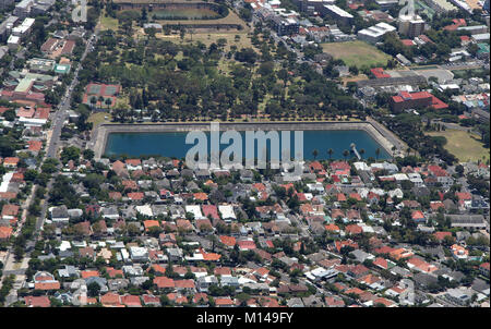 Avis de Molteno Dam en partant du haut de Oranjezicht Table Mountain, Cape Town, Western Cape, Afrique du Sud. Banque D'Images