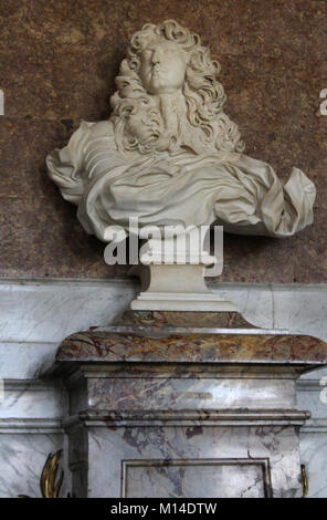 Buste en marbre de Louis XIV sur le stand par Gian Lorenzo Bernini (1665), Diana Prix, Versailles, Ile-De-France, France. Banque D'Images